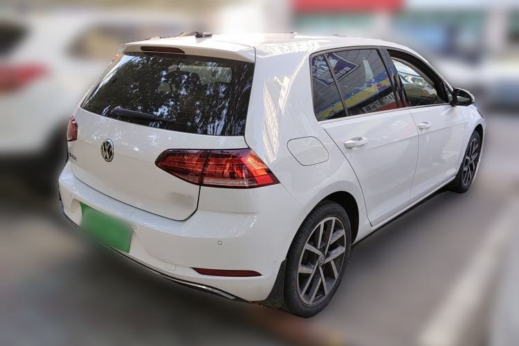 Used Volkswagen Golf 2020 200TSI DSG Comfortable and Ambitious Edition Rear Right 45 Deg