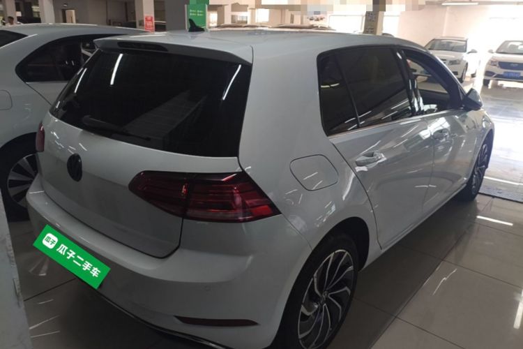 Used Volkswagen Golf 2020 200TSI DSG Comfortable and Ambitious Edition Rear Right 45 Deg