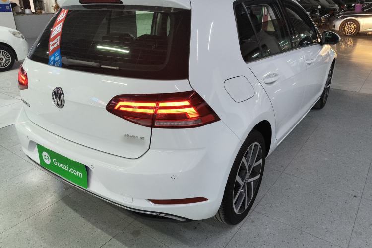 Used Volkswagen Golf 2020 280TSI DSG Comfort Version Rear Right 45 Deg