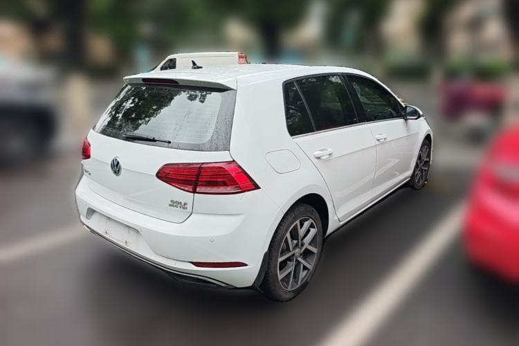 Used Volkswagen Golf 2020 Zhiai Edition 200TSI DSG Comfortable & Ambitious Version Rear Right 45 Deg