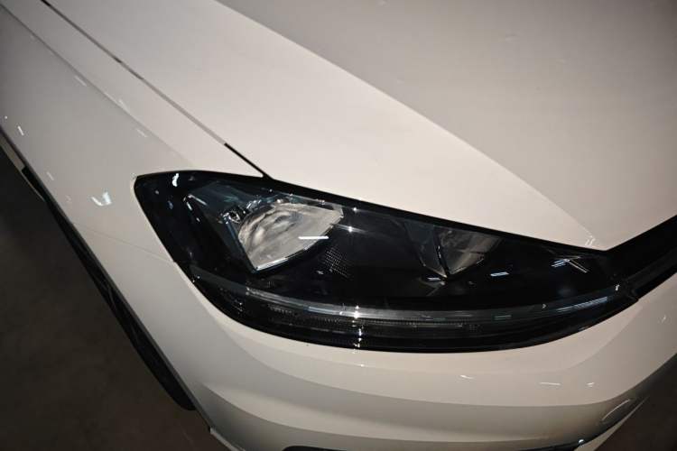 Used Volkswagen Golf 2020 280TSI DSG Comfort Version Right Front Headlight