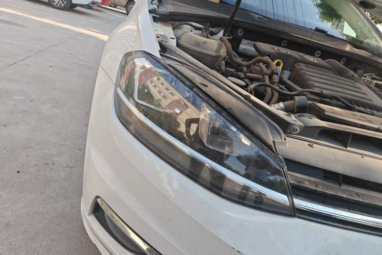 Used Volkswagen Golf 2020 200TSI DSG Comfortable and Ambitious Edition Right Front Headlight