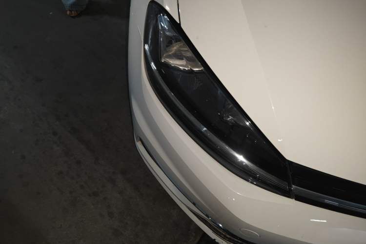 Used Volkswagen Golf 2020 Zhiai Edition 200TSI DSG Comfortable & Ambitious Version Right Front Headlight