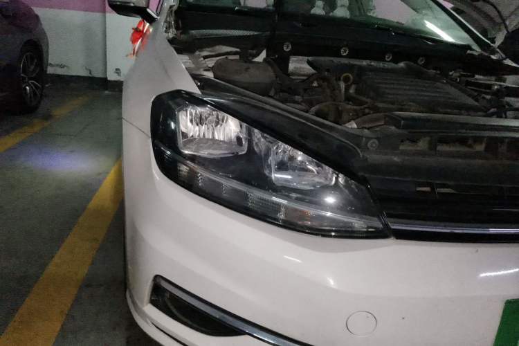 Used Volkswagen Golf 2020 280TSI DSG Comfort Version Right Front Headlight