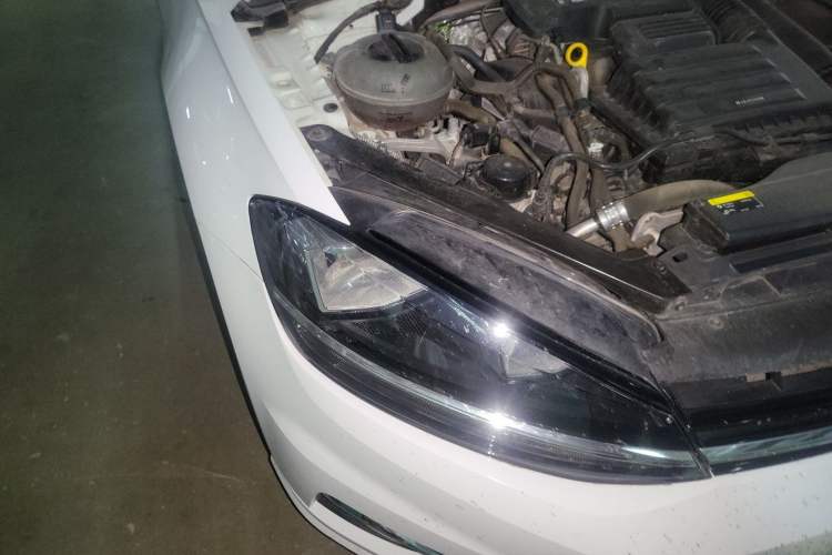Used Volkswagen Golf 2020 280TSI DSG Comfort Version Right Front Headlight