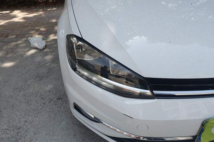 Used Volkswagen Golf 2020 Zhiai Edition 200TSI DSG Comfortable & Ambitious Version Right Front Headlight