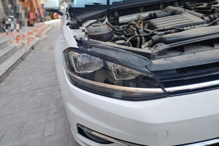 Used Volkswagen Golf 2020 Zhiai Edition 200TSI DSG Comfortable & Ambitious Version Right Front Headlight