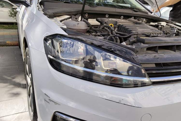 Used Volkswagen Golf 2020 200TSI DSG Comfortable and Ambitious Edition Right Front Headlight
