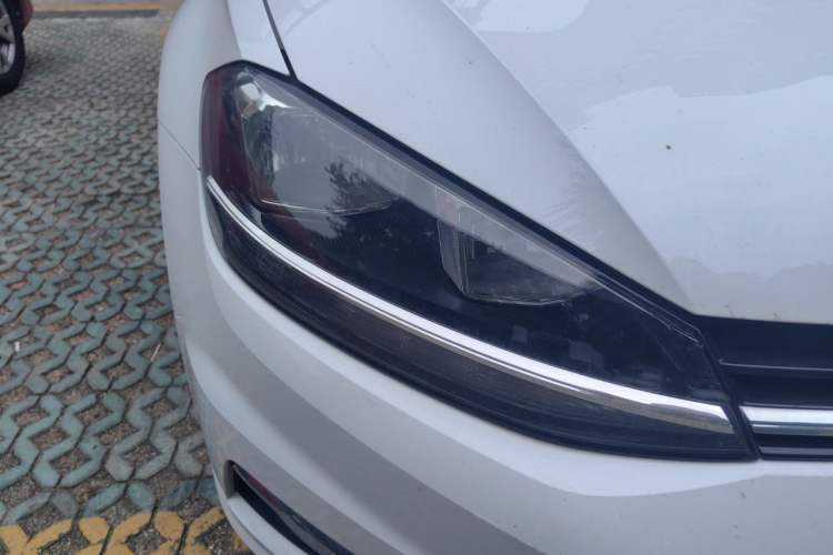 Used Volkswagen Golf 2020 Zhiai Edition 200TSI DSG Comfortable & Ambitious Version Right Front Headlight