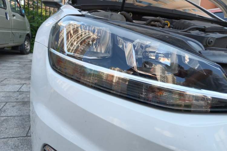 Used Volkswagen Golf 2020 200TSI DSG Comfortable and Ambitious Edition Right Front Headlight