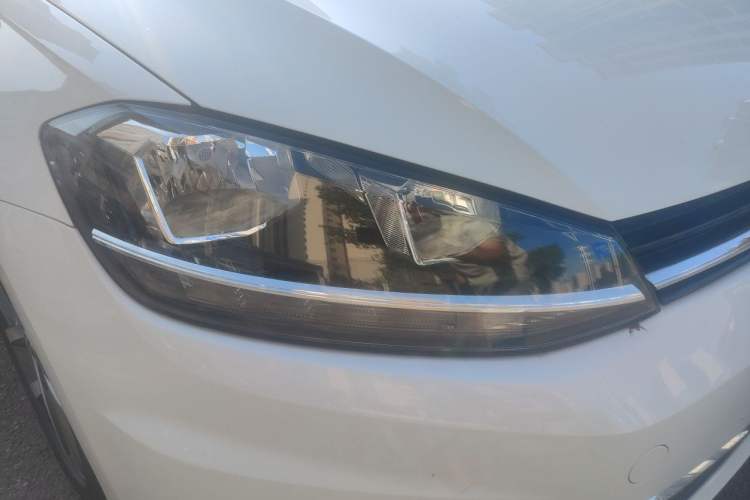 Used Volkswagen Golf 2020 280TSI DSG Luxury Edition Right Front Headlight
