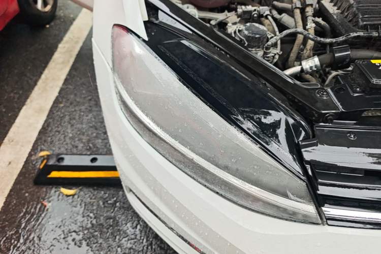 Used Volkswagen Golf 2020 Zhiai Edition 200TSI DSG Comfortable & Ambitious Version Right Front Headlight