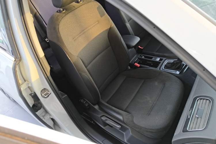 Used Volkswagen Golf 2020 280TSI DSG Comfort Version Right Front Seat