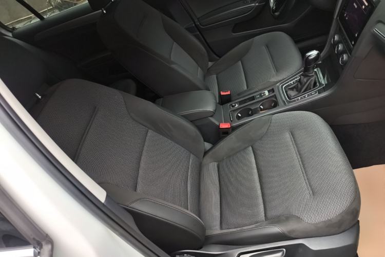 Used Volkswagen Golf 2020 Zhiai Edition 280TSI DSG Comfort Model Right Front Seat