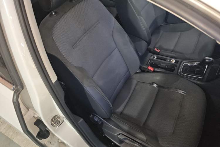 Used Volkswagen Golf 2020 280TSI DSG Comfort Version Right Front Seat