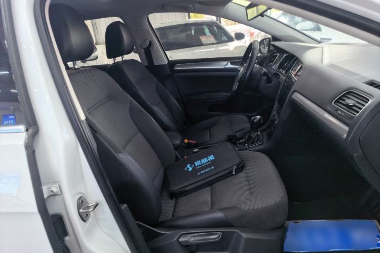 Used Volkswagen Golf 2020 Zhiai Edition 280TSI DSG Comfort Model Right Front Seat