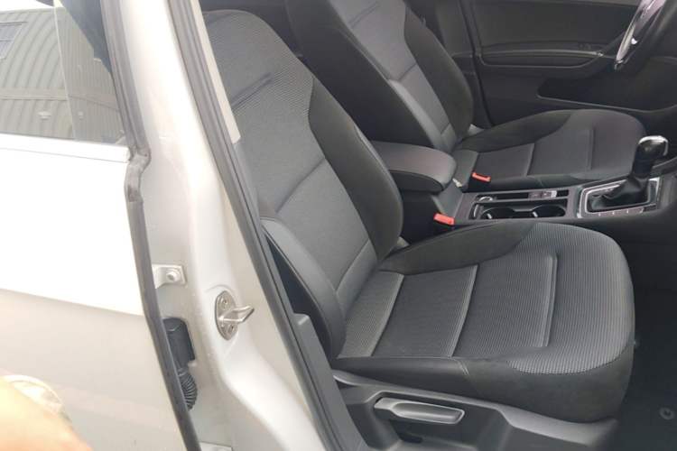 Used Volkswagen Golf 2020 280TSI DSG Comfort Version Right Front Seat