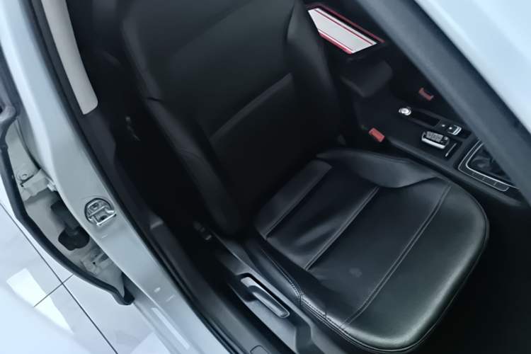 Used Volkswagen Golf 2020 Zhiai Edition 280TSI DSG Comfort Model Right Front Seat