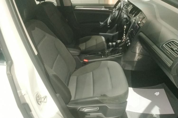 Used Volkswagen Golf 2020 280TSI DSG Comfort Version Right Front Seat