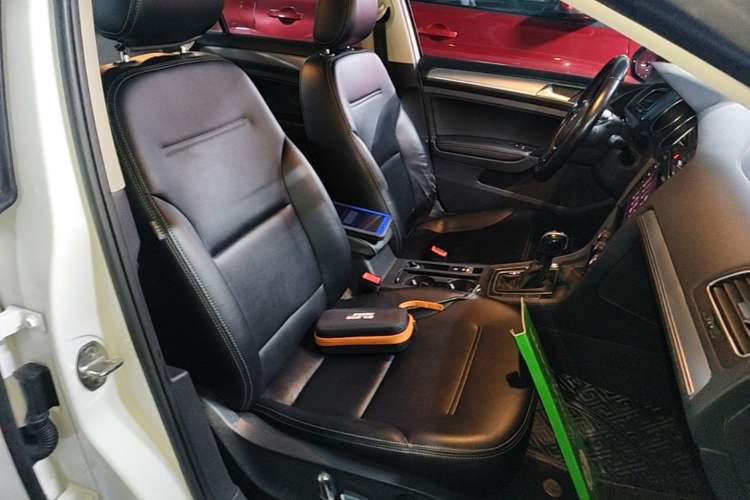 Used Volkswagen Golf 2020 Zhiai Edition 280TSI DSG Comfort Model Right Front Seat