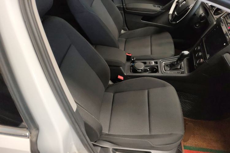 Used Volkswagen Golf 2020 200TSI DSG Comfortable and Ambitious Edition Right Front Seat