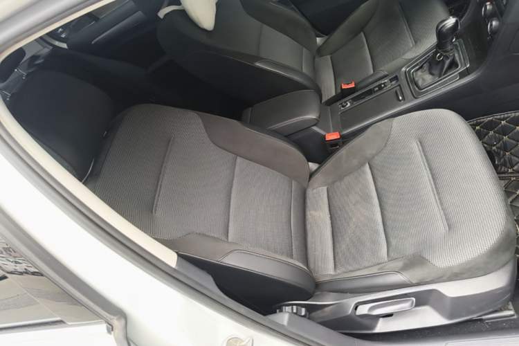 Used Volkswagen Golf 2020 Zhiai Edition 280TSI DSG Comfort Model Right Front Seat