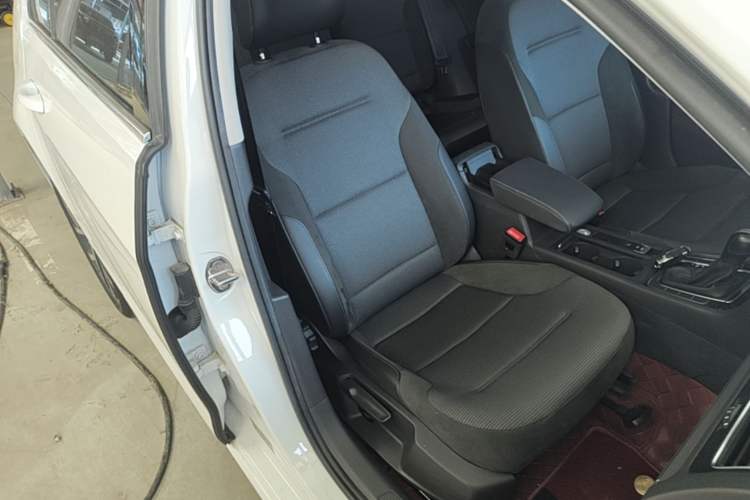 Used Volkswagen Golf 2020 280TSI DSG Comfort Version Right Front Seat