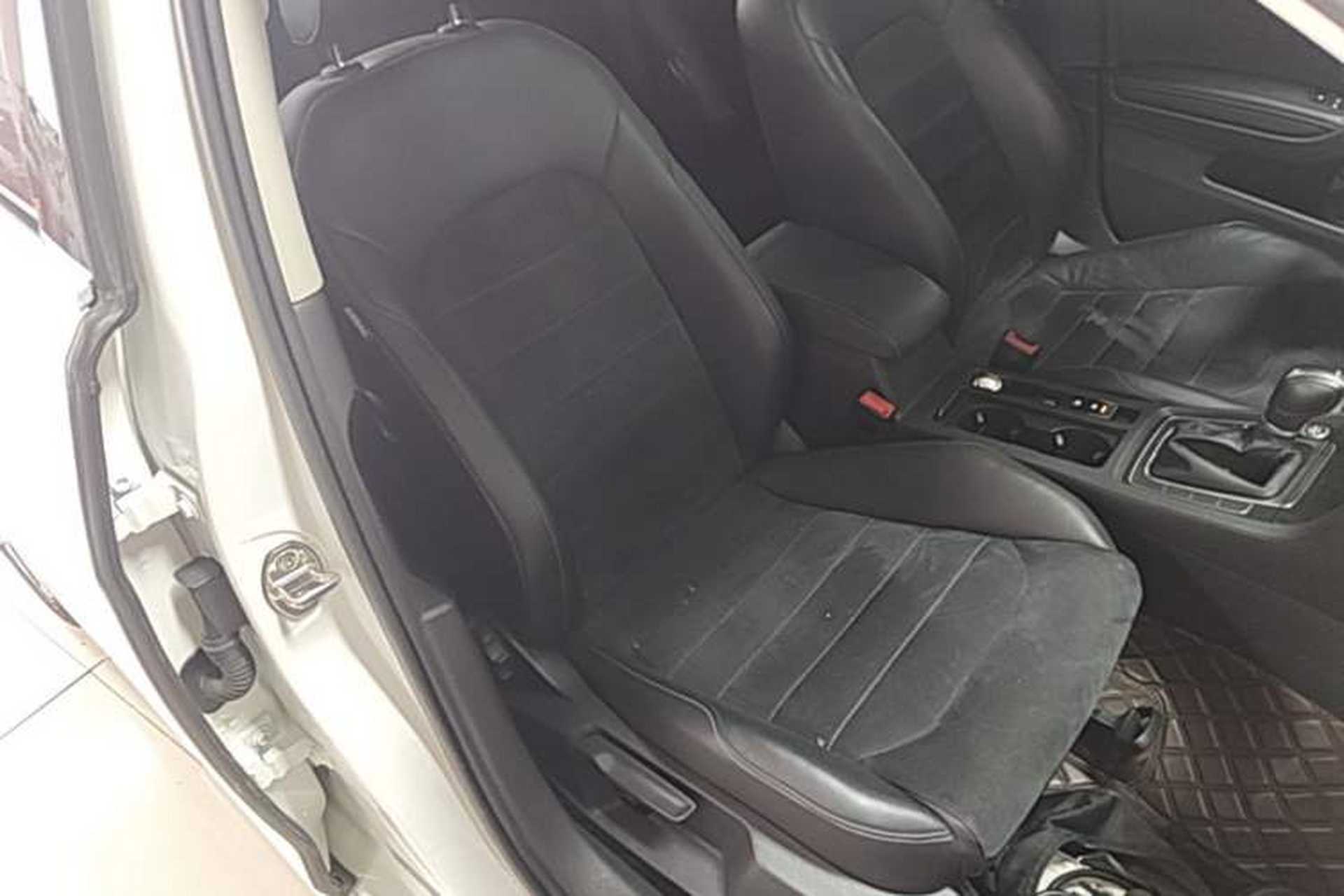 Used Volkswagen Golf 2020 280TSI DSG Luxury Edition Right Front Seat