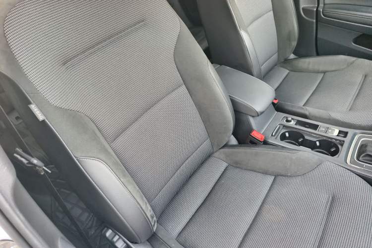 Used Volkswagen Golf 2020 280TSI DSG Comfort Version Right Front Seat