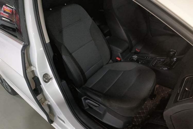 Used Volkswagen Golf 2020 Zhiai Edition 280TSI DSG Comfort Model Right Front Seat