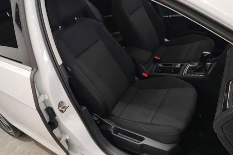 Used Volkswagen Golf 2020 200TSI DSG Comfortable and Ambitious Edition Right Front Seat