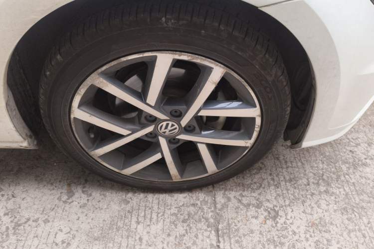 Used Volkswagen Golf 2020 280TSI DSG Luxury Edition Right Front Wheel Hub