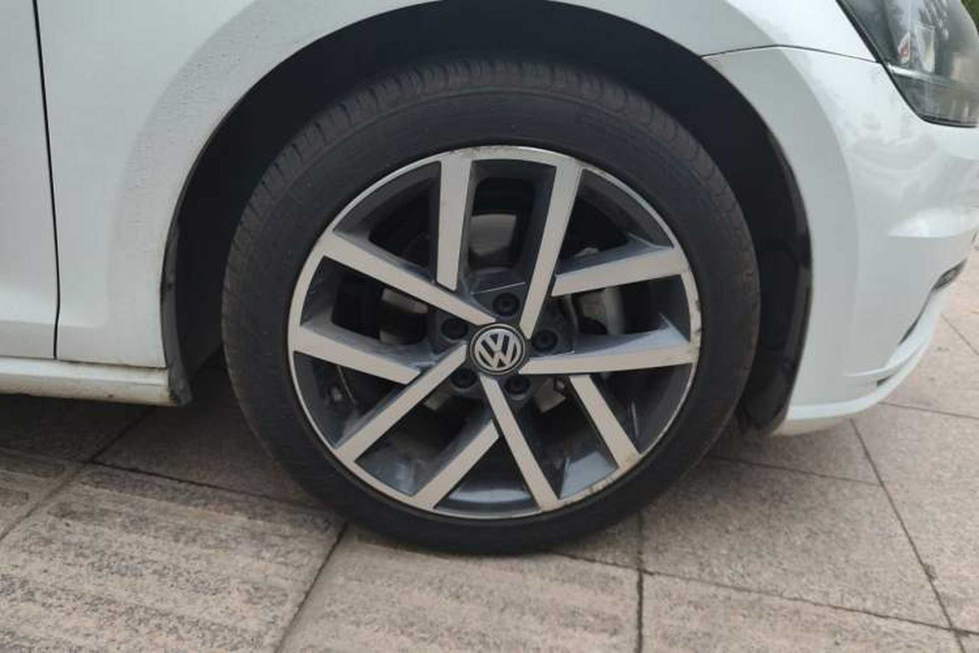 Used Volkswagen Golf 2020 Zhiai Edition 280TSI DSG Luxury Model Right Front Wheel Hub