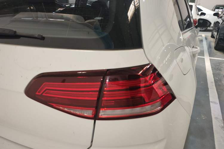 Used Volkswagen Golf 2020 Zhiai Edition 280TSI DSG Comfort Model Right Rear Taillight