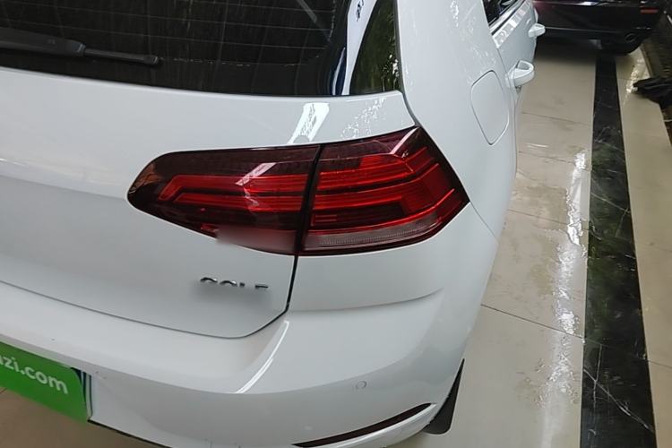 Used Volkswagen Golf 2020 Zhiai Edition 200TSI DSG Comfortable & Ambitious Version Right Rear Taillight