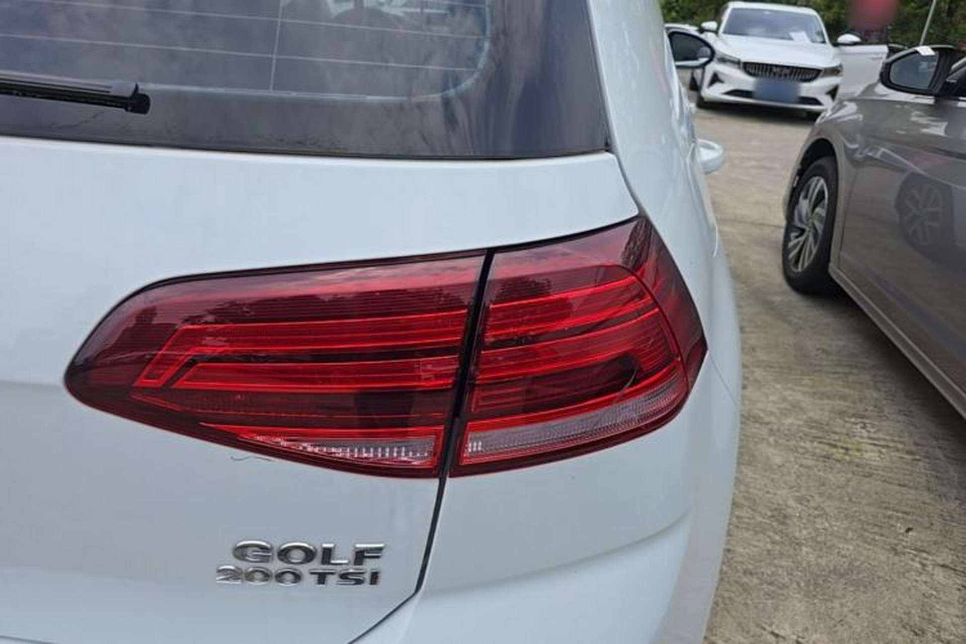 Used Volkswagen Golf 2020 Zhiai Edition 200TSI DSG Comfortable & Ambitious Version Right Rear Taillight