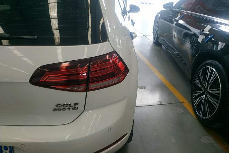 Used Volkswagen Golf 2020 200TSI DSG Comfortable and Ambitious Edition Right Rear Taillight