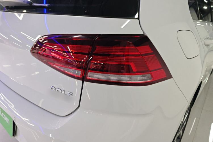 Used Volkswagen Golf 2020 Zhiai Edition 200TSI DSG Comfortable & Ambitious Version Right Rear Taillight