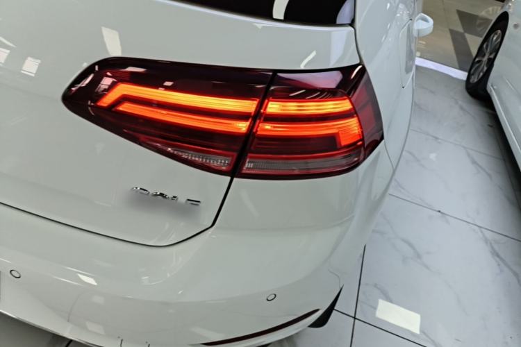 Used Volkswagen Golf 2020 Zhiai Edition 280TSI DSG Comfort Model Right Rear Taillight