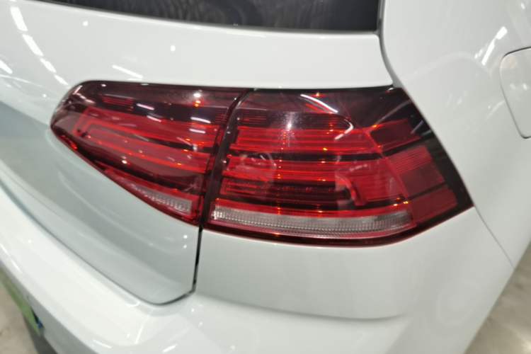 Used Volkswagen Golf 2020 Zhiai Edition 280TSI DSG Comfort Model Right Rear Taillight