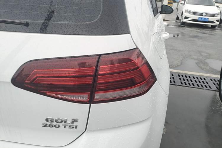 Used Volkswagen Golf 2020 Zhiai Edition 280TSI DSG Comfort Model Right Rear Taillight