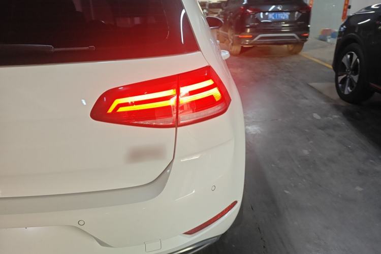 Used Volkswagen Golf 2020 Zhiai Edition 280TSI DSG Comfort Model Right Rear Taillight