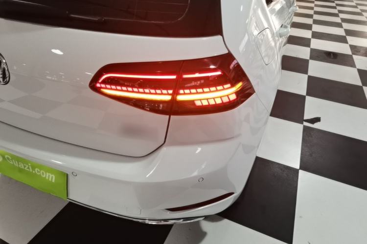 Used Volkswagen Golf 2020 Zhiai Edition 280TSI DSG Luxury Model Right Rear Taillight