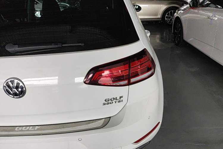 Used Volkswagen Golf 2020 Zhiai Edition 280TSI DSG Comfort Model Right Rear Taillight