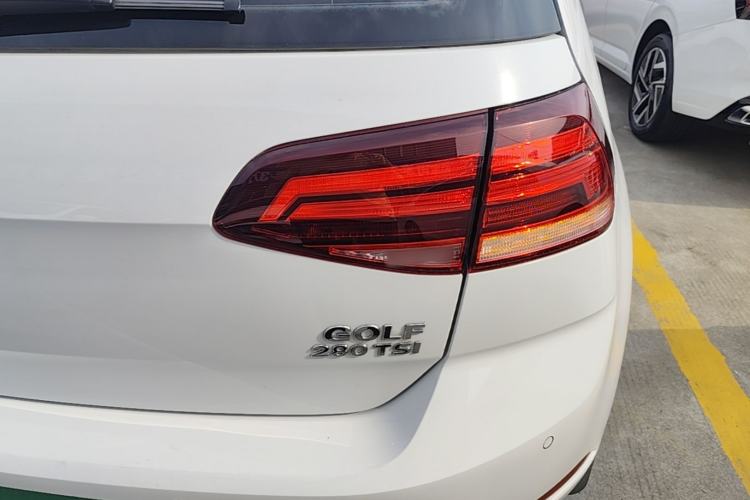Used Volkswagen Golf 2020 Zhiai Edition 280TSI DSG Comfort Model Right Rear Taillight