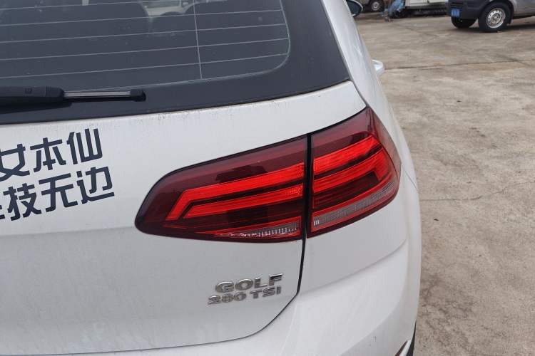Used Volkswagen Golf 2020 Zhiai Edition 280TSI DSG Comfort Model Right Rear Taillight