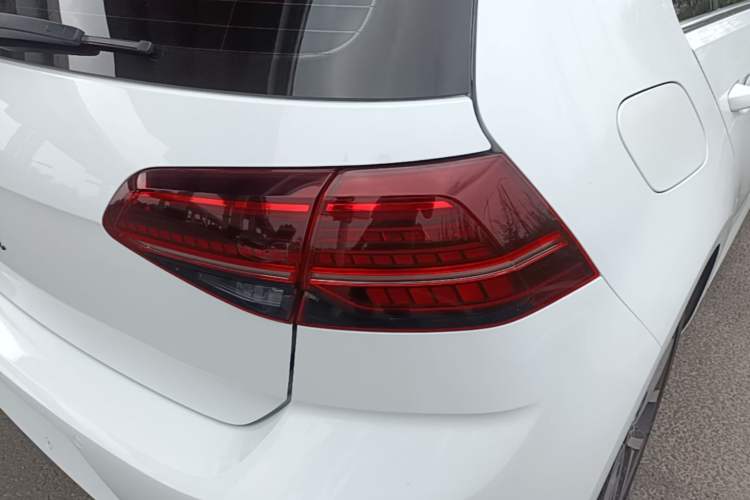 Used Volkswagen Golf 2020 280TSI DSG Luxury Edition Right Rear Taillight
