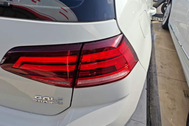 Used Volkswagen Golf 2020 Zhiai Edition 280TSI DSG Comfort Model Right Rear Taillight