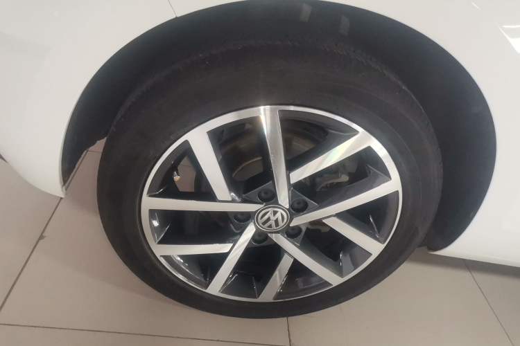 Used Volkswagen Golf 2020 280TSI DSG Comfort Version Right Rear Wheel Hub