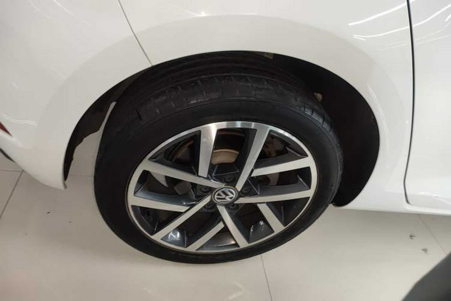Used Volkswagen Golf 2020 280TSI DSG Comfort Version Right Rear Wheel Hub